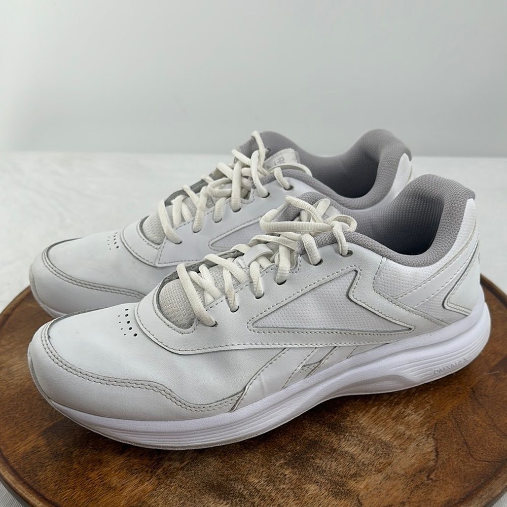 Reebok Shoes Mens 9.5 D Walk Ultra 7 Max White/Cold Grey/Collegiate Royal